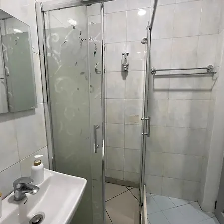 Axes * Тирана